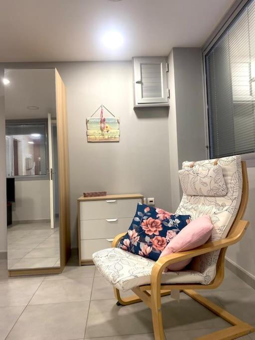 Cozy Apartment Near To The Airport Kouvarás Exteriér fotografie