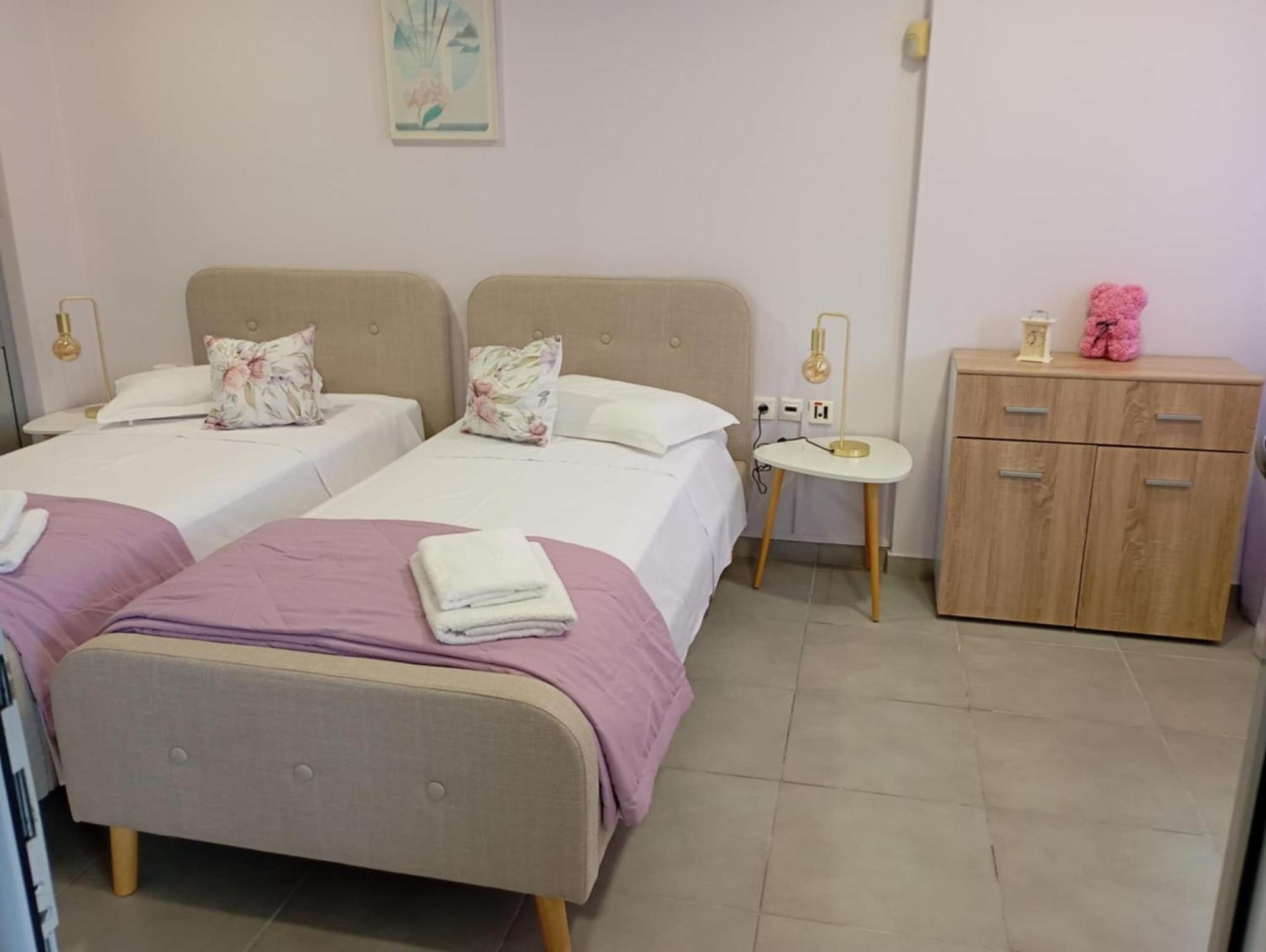 Cozy Apartment Near To The Airport Kouvarás Exteriér fotografie